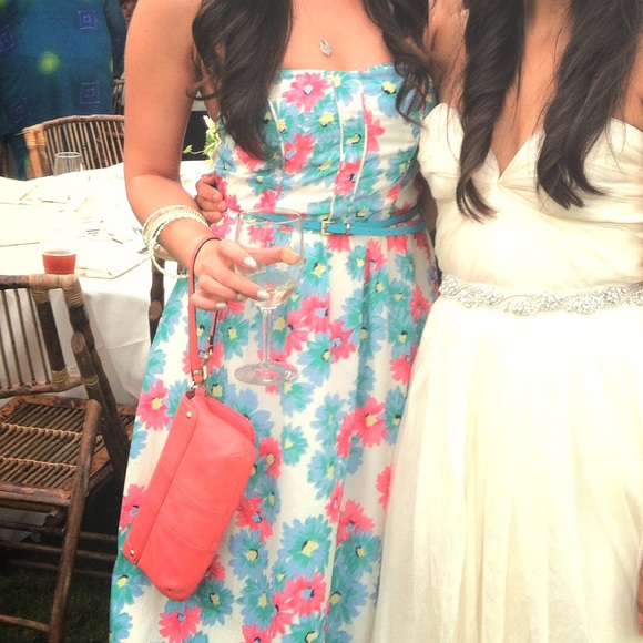 Coach coral wristlet - Picture 2 of 4